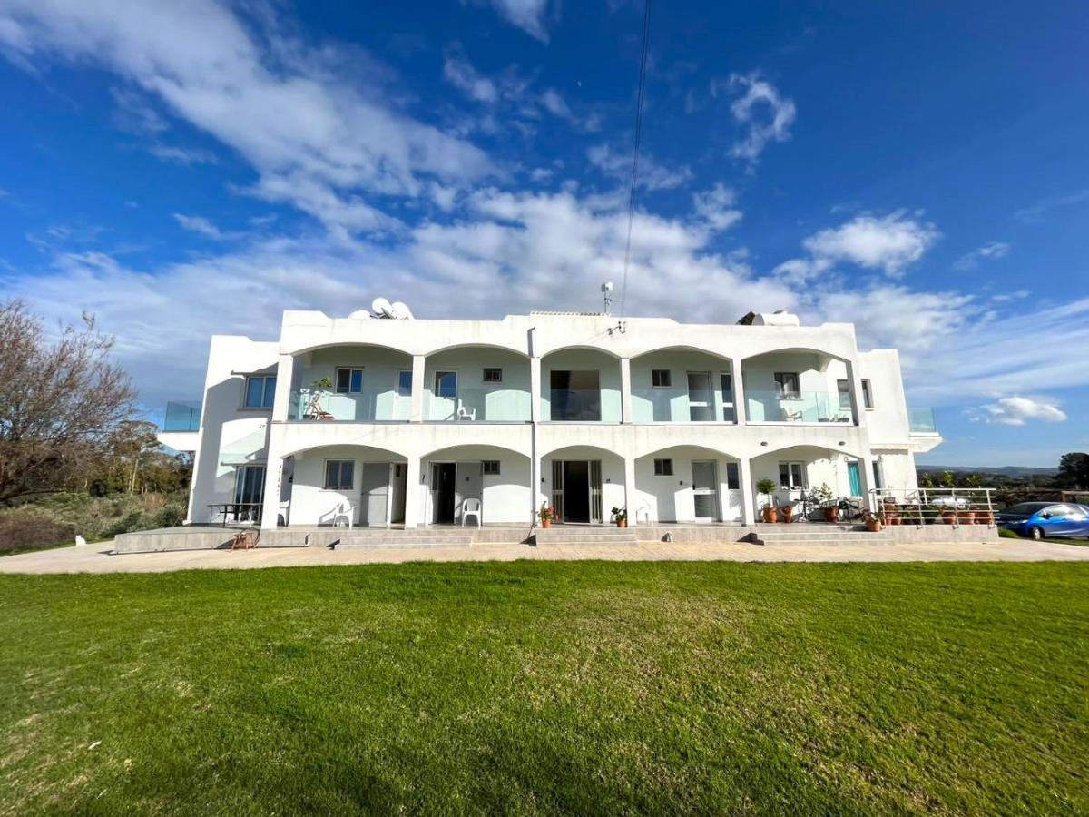 White House Studio With Sea View And Parking Polis Exterior photo